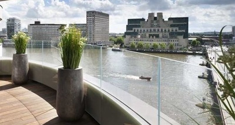 London Falling by Patrick Radden Keefe — a search for truth